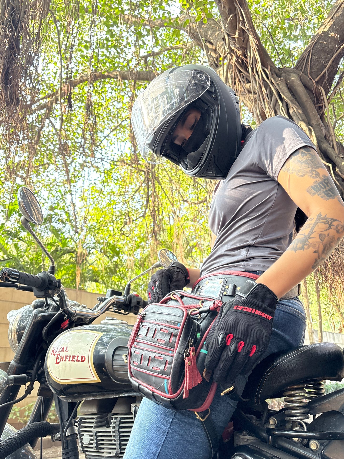 THE BAGH - Thigh Bag