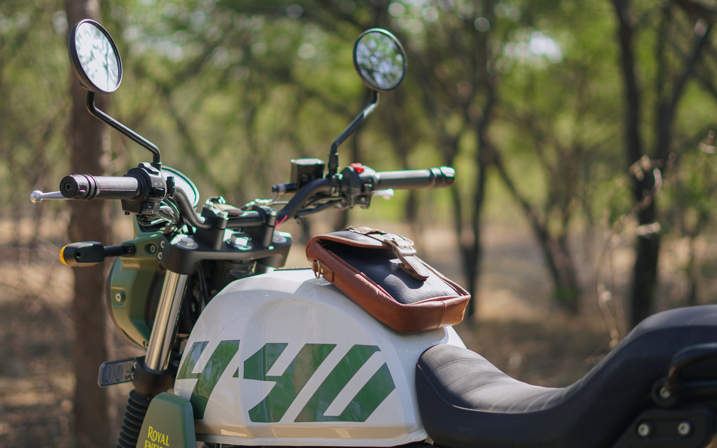 The Shan - Hybrid Tank Pouch