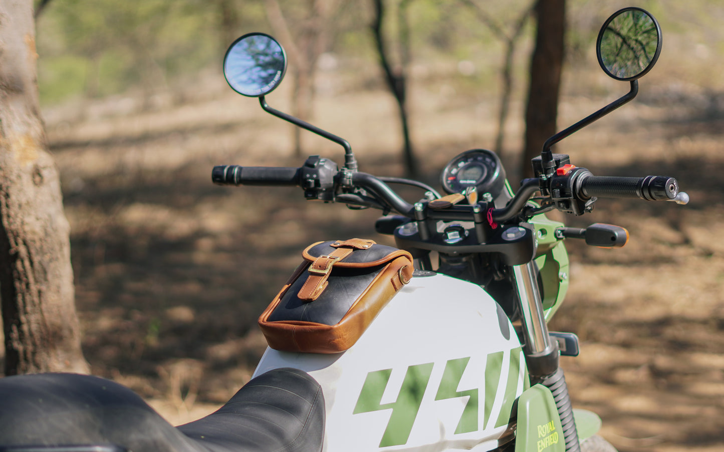 The Shan - Hybrid Tank Pouch