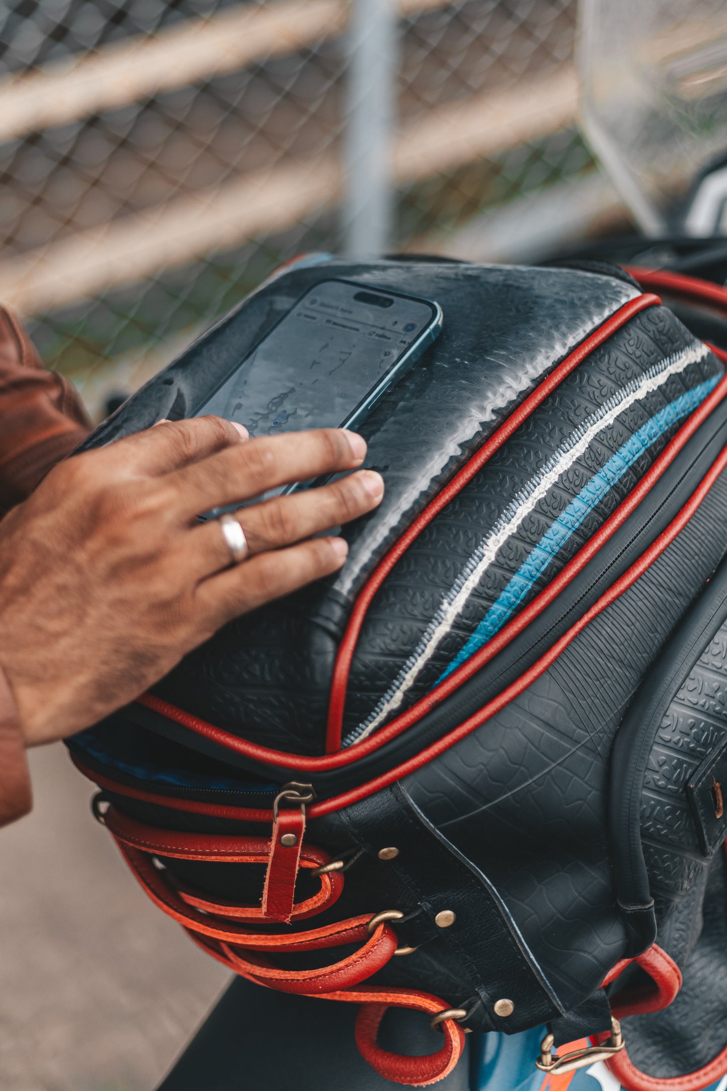 THE JARAKH - TANK BAG