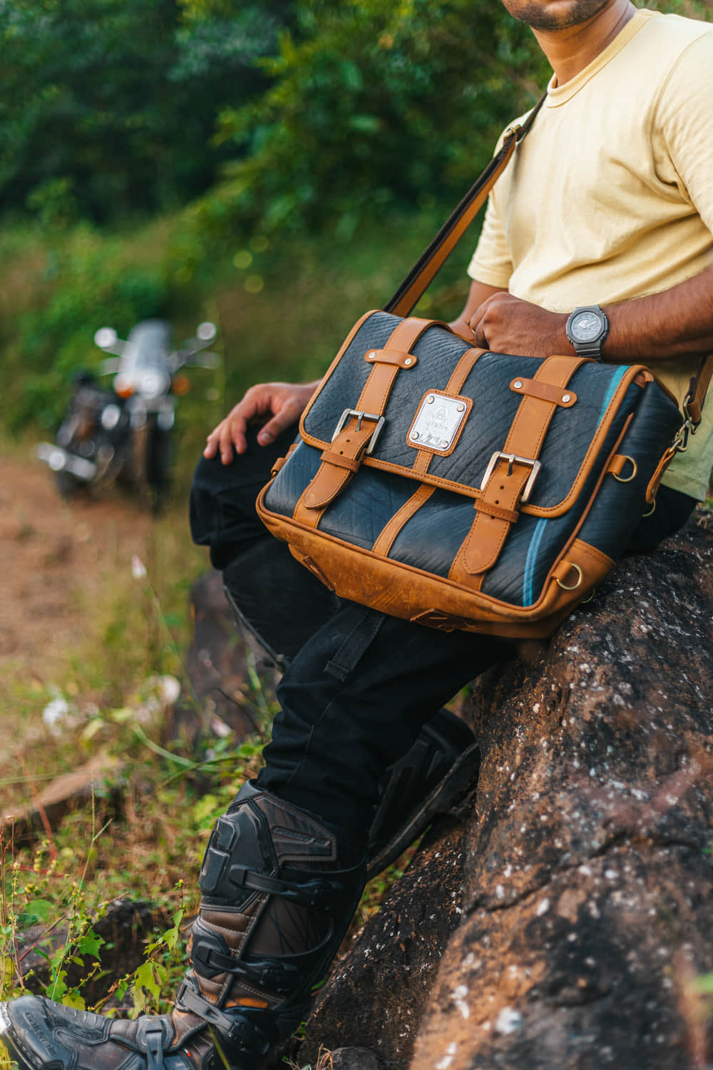 THE WANDERER MESSENGER SADDLE BAG